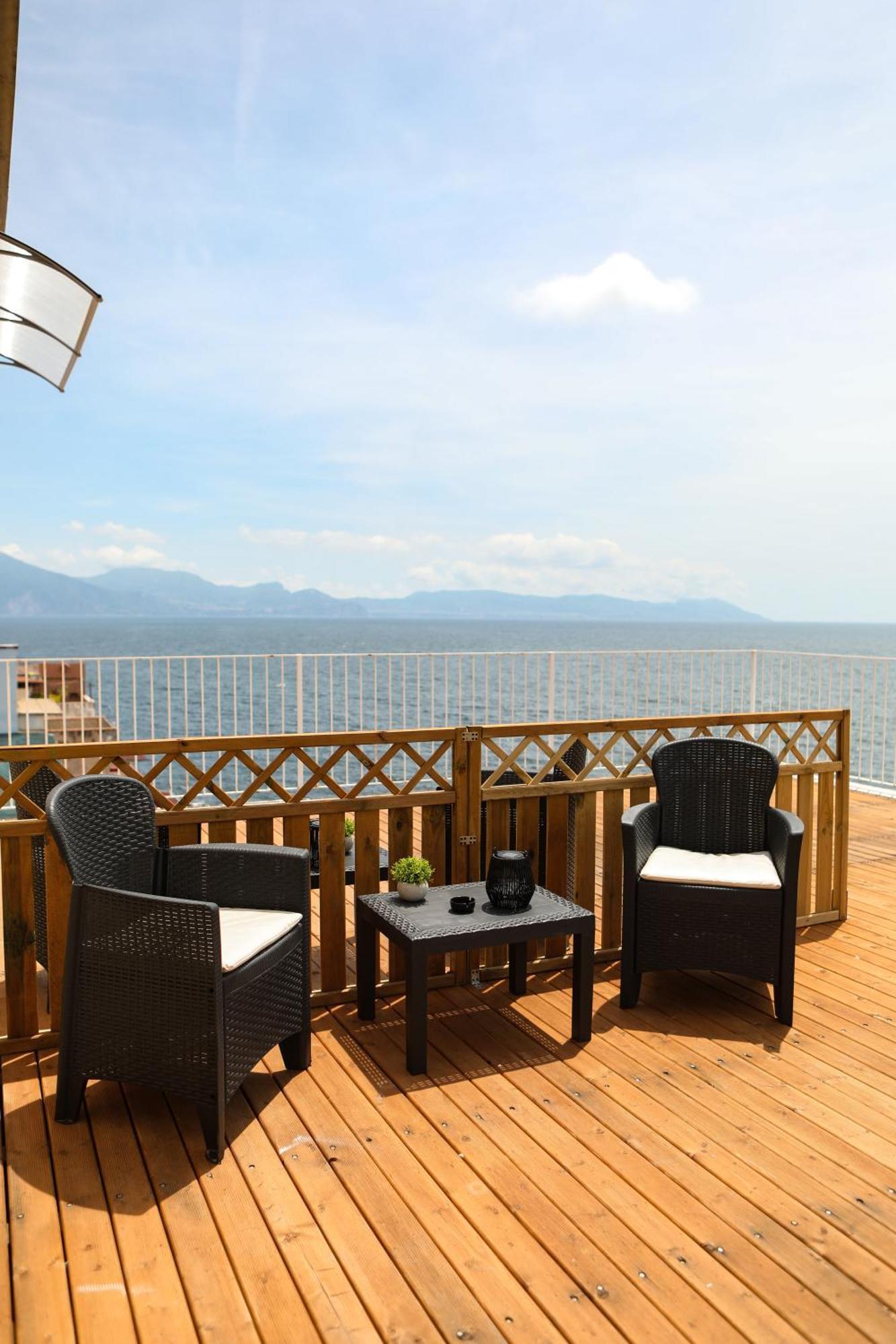 Charme Room&Relax Torre del Greco Bagian luar foto